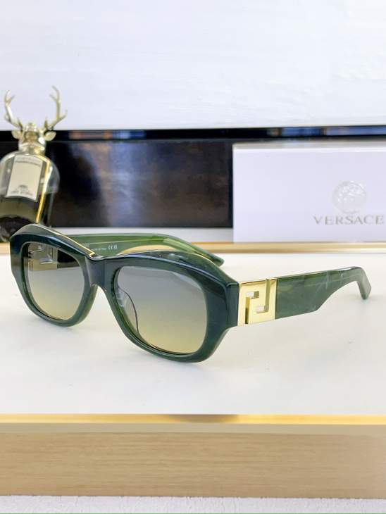 Picture of Versace Sunglasses _SKUfw80049989fw